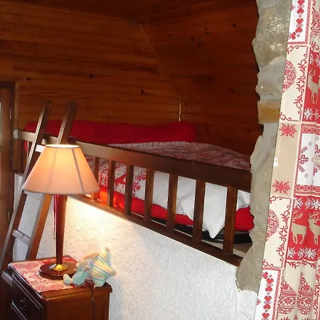 Chalet De Charme Pyrenees בקתה